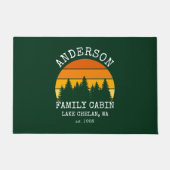 ファミリーネームキャビンパインツリーズサンセット ドアマット (正面)