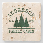 ファミリーネームキャビンフォレストグリーンパインズ ストーンコースター (正面)