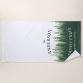 ファミリーネームキャビンロケーションパインツリーフォレスト ビーチタオル (正面)