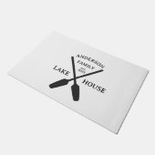 ファミリーネームパーソナライズされたレイクハウス ドアマット (アングル)