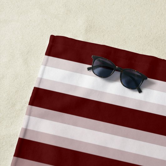 ファミリーネームビーチハウスシーホースいかり深いレッド ビーチタオル (インサイチュ)