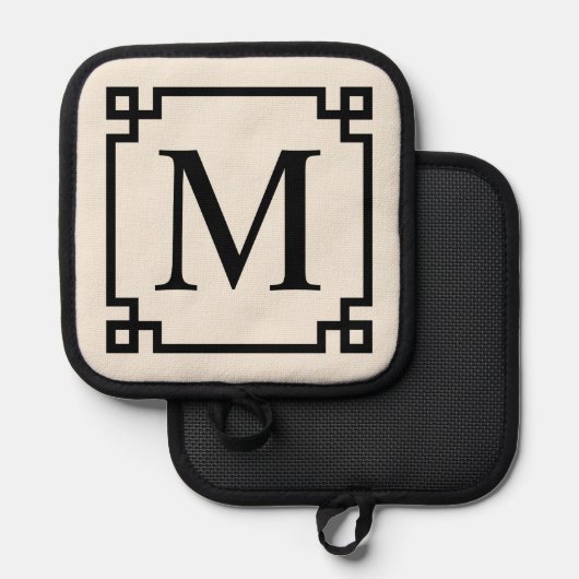 ファミリーネームモノグラムとシックなギリシャ鍵縁ど 鍋敷き (正面/裏面)