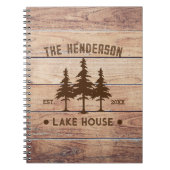 ファミリーネームレイクハウスパインツリーウッドパーソナライズされた ノートブック (正面)