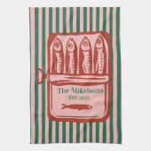 ファミリーパーソナライズされたレトロサーディンティンストライプズ キッチンタオル (縦)