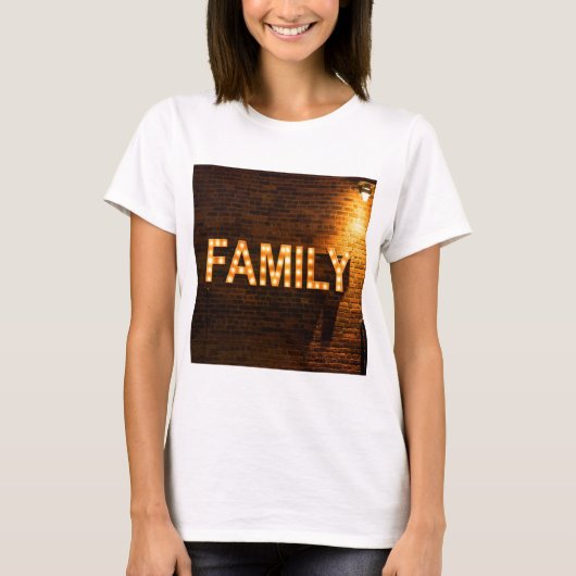ファミリーファムライトラブ Tシャツ (正面)