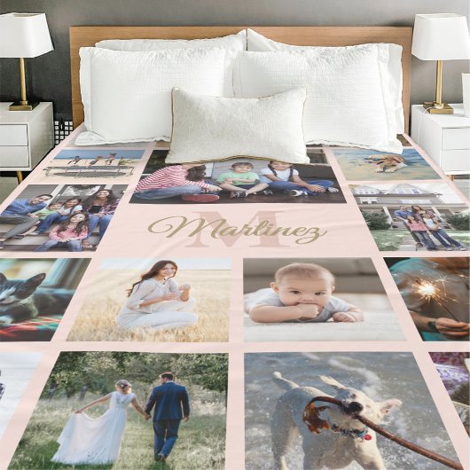 ファミリーフォトコラージュ赤面ピンク&金ゴールド モノグラムの フリースブランケット