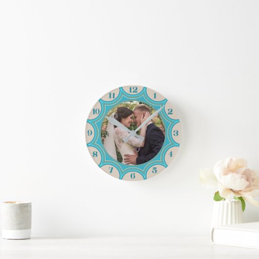 ファミリーフォトトロピカルビーチ日が差すこと パーソナライズされた ラウンド壁時計 (ホーム)