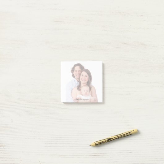 ファミリーフォト名前をカスタムするの投稿ノート ポストイット (デスク上)