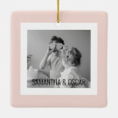 ファミリーモダンフォトピンクシンプルラブリーギフト  セラミックオーナメント (裏面)