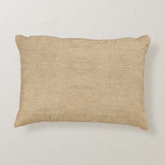 ファミリーモノグラムの名前が施された、素朴なファームハウスのような麻布 アクセントクッション (裏面)