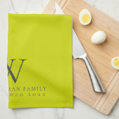 ファミリーモノグラモダンムライムグリーンキッチン キッチンタオル (四つ折り)