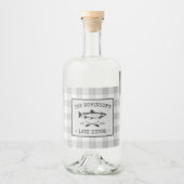 ファミリーレイクハウスオアーズフィッシュホワイトプレイドラベル リキュールボトルラベル (正面)