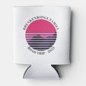 ファミリーロードトリップクルーズマウンテンレトロカスタム 缶クーラー (正面)