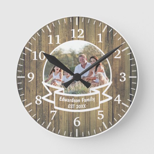 ファミリー写真テンプレート素朴ウッド ラウンド壁時計 (正面)