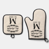 ファミリー名アンティーク黒塗りスクロールオンアイボリー 鍋つかみ&鍋敷きセット (正面)