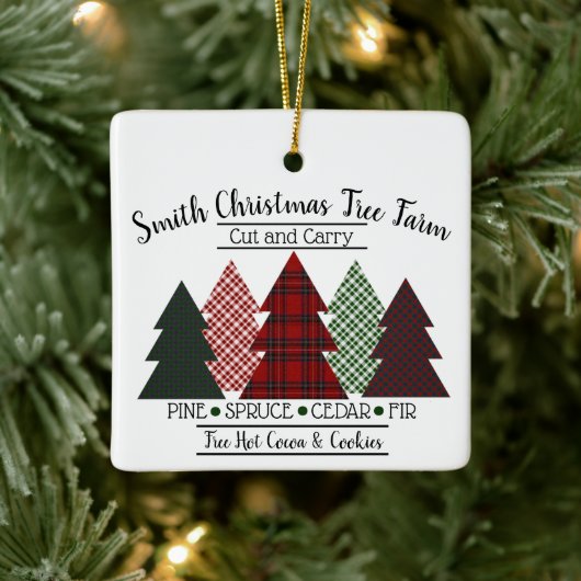 ファミリー名クリスマスツリーファームレッドグリーンプレイドCe セラミックオーナメント (ツリー)