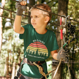 ファミリー懇親会カスタムキャンピングトリップサンセットキッズ Tシャツ