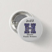 ファミリー懇親会メモメントレターHモノグラムキープサケ 缶バッジ (正面&裏面)