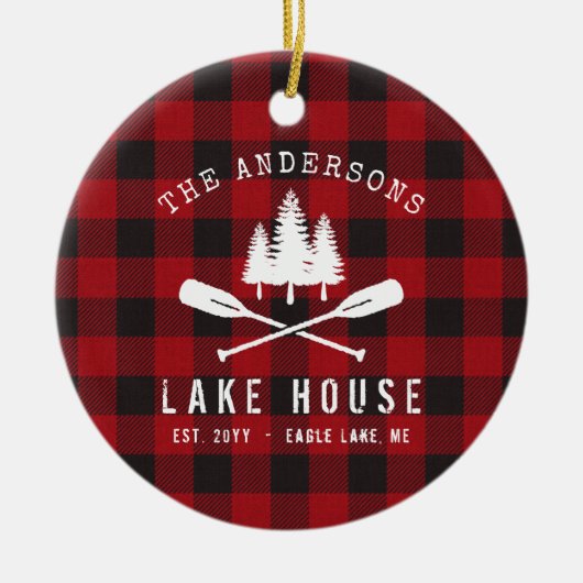 ファミリー素朴レイクハウスツリーズレッドバッファロープレイド セラミックオーナメント (正面)