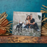 ファミリ名の確定日 |写真とタイポグラフィ フォトプラーク<br><div class="desc">完璧な家族カスタムプリントを？私たちのシックなスクリプトファミリー名プリントは、これらの思い出を永遠に大切にする完璧な方法である。書エレガント字の「家モダン族」は、確立された日付と素敵な引用文。この記念碑は、母親の日、誕生日、新婚の日、祖父母の日など、あらゆる大事な行事に素晴らしい贈り物を提供する。デザインの右側カスタムにある[このデザインテンプレートを編集する]ボックスまたは青い[文字を編集すクリックる]ボタンを使用しての配置を行うと、フォントと色を変更しカスタマイズて、このデザインに追加の情報や画像を追加します。クリックカスタマイズ「続く」を選択して完全な編集オプションを開く。調整もし品(サンキューカード等)が必要な場合は連絡ご注文をカスタムお願い。****要カスタム求の場合は救済、この商品をカートに入れないで。代わりに、電子メールでリクエストをlauralise@iyhtvdesigns.comに送る商品へのリンクが利用可能になった時点で電子メールで送信される。そのリンクを使用して注文を行うことができる。48時間まで許可して。</div>