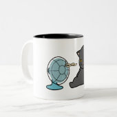 ファンの前の夏の猫デザイン | 犬デザイン ツートーンマグカップ (正面左)