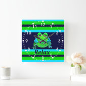 ファンキーでカラフルなカエルはティール(緑がかった色)のライム海軍をリラックスします スクエア壁時計 (ホーム)