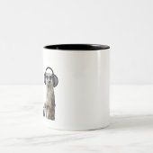 ファンキーでクールなmeerkat dj ツートーンマグカップ (中央)