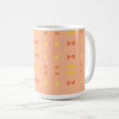 ファンキーなパターンピーチイエロー コーヒーマグカップ (正面右)