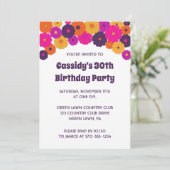 ファンキーなパープルとピンクのヒッピーフラワーパワー 招待状 (スタンド正面)