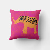 ファンキーなホルスアイのフクシアスロー枕 クッション (裏面)