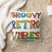 ファンキーなレトロ感覚のマルチカラー・クッションカバー クッション (ブランケット)