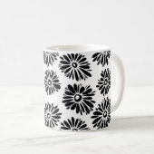 ファンキーな黒と白の花柄 コーヒーマグカップ (正面右)