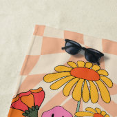 ファンキーな70年代のキノコの花　パーソナライズド　ピーチ ビーチタオル (インサイチュ)