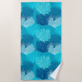 ファンコラルプリント、ターコイズ、アクア、コバルトブルー ビーチタオル (正面)