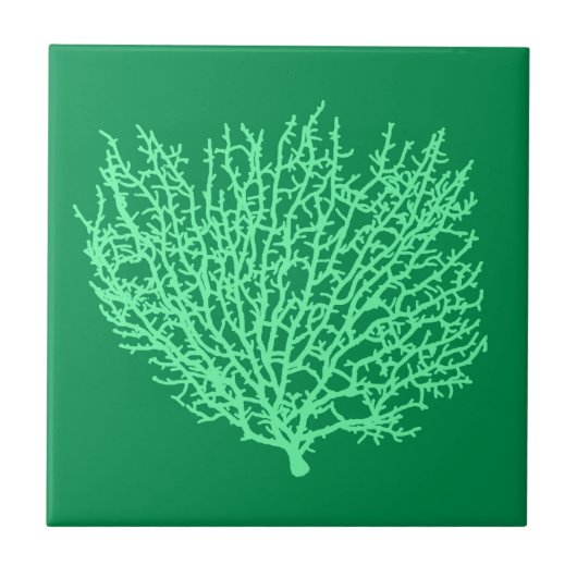 ファンコーラルプリント淡い色のグリーンオン深いジェイドグリーン タイル (正面)