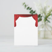 ファンシーで赤いビロードのショーケースのカーテンの招待 インビテーションポストカード (スタンド正面)