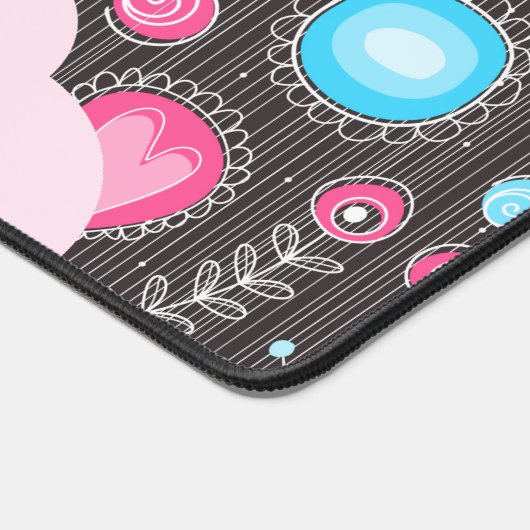 ファンシーなピンクと青のハートと花のフローラルネーム デスクマット (コーナー)