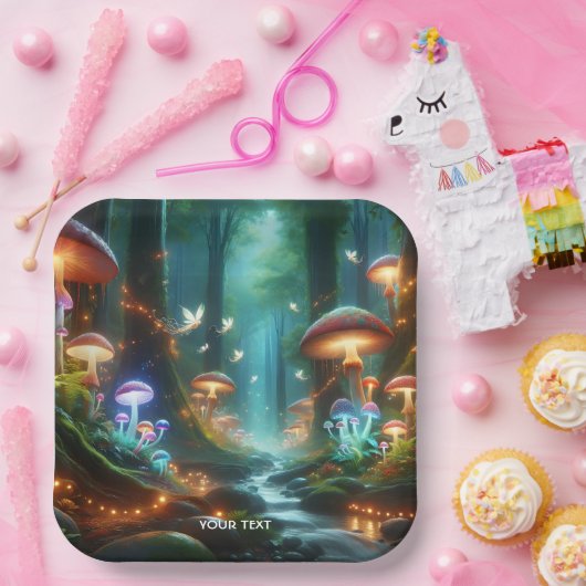 ファンタジーかわいいキノコの森の夜 ペーパープレート (パーティー)