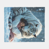 ファンタジーかわいいタイガーガール冬 フリースブランケット (正面(横))