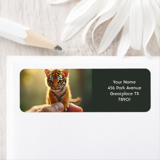 ファンタジーかわいいベビータイガーハンド ラベル (インサイチュ)