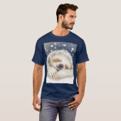 ファンタジーかわいい眠るスロース雪 Tシャツ (正面フル)