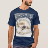 ファンタジーかわいい眠るスロース雪 Tシャツ (正面)