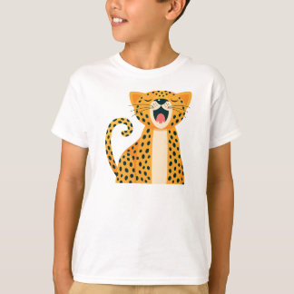 ファンタジーなサファリの動物、あくびをするチーターのキャラクター Tシャツ