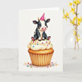 ファンタジーな誕生日の子牛カップケーキカード カード (黄色い花)