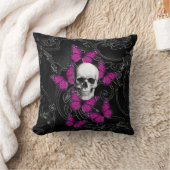 ファンタジーのスカルおよびショッキングピンクの蝶 クッション (ブランケット)