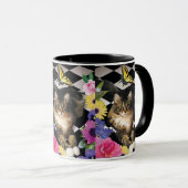 ファンタジーの庭のマグのかわいらしい子猫猫 マグカップ (正面右)