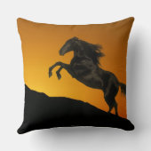 ファンタジーの馬: 山の日没 クッション (裏面)