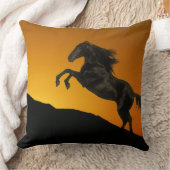 ファンタジーの馬: 山の日没 クッション (ブランケット)