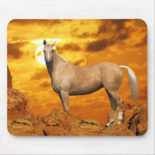 ファンタジーの馬: 山 マウスパッド