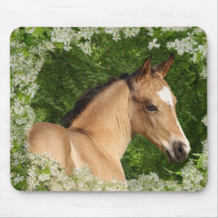 ファンタジーの馬: 花 マウスパッド